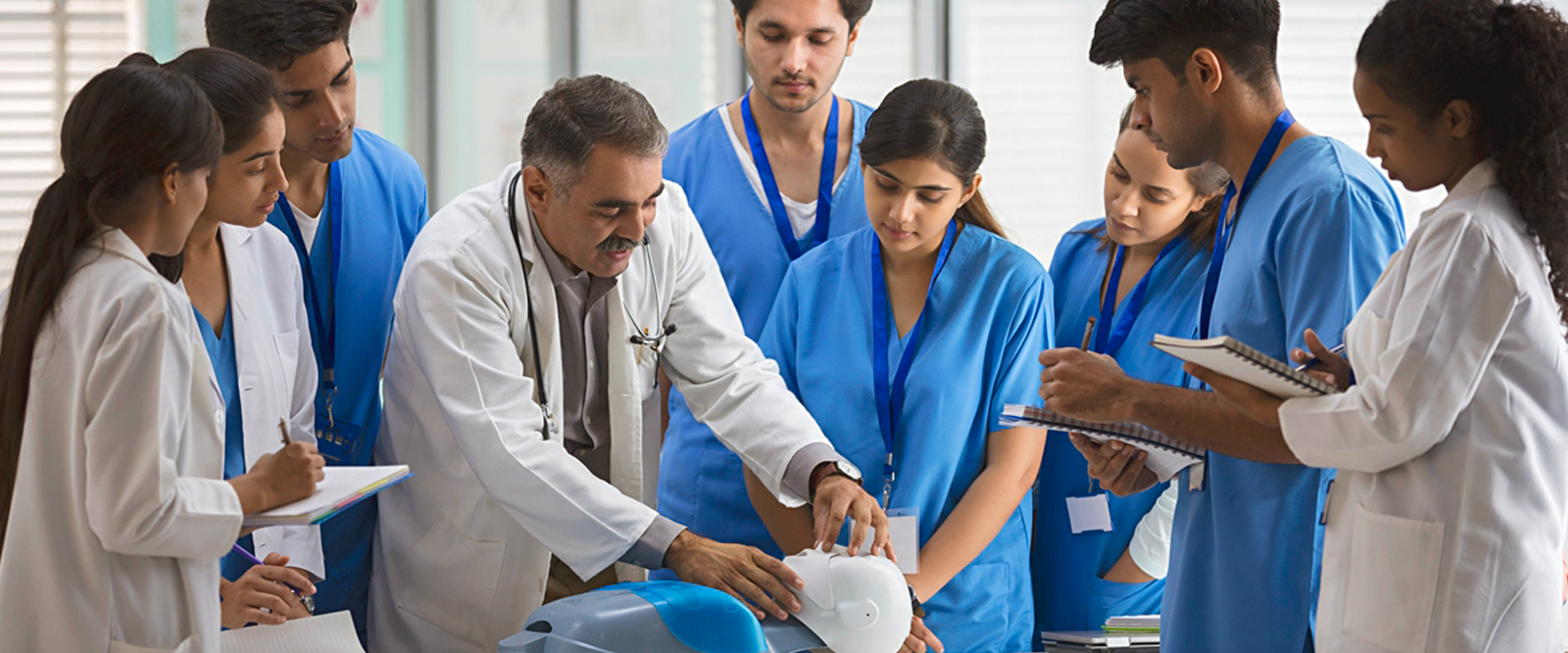 MedEngage: medical scholarships & more